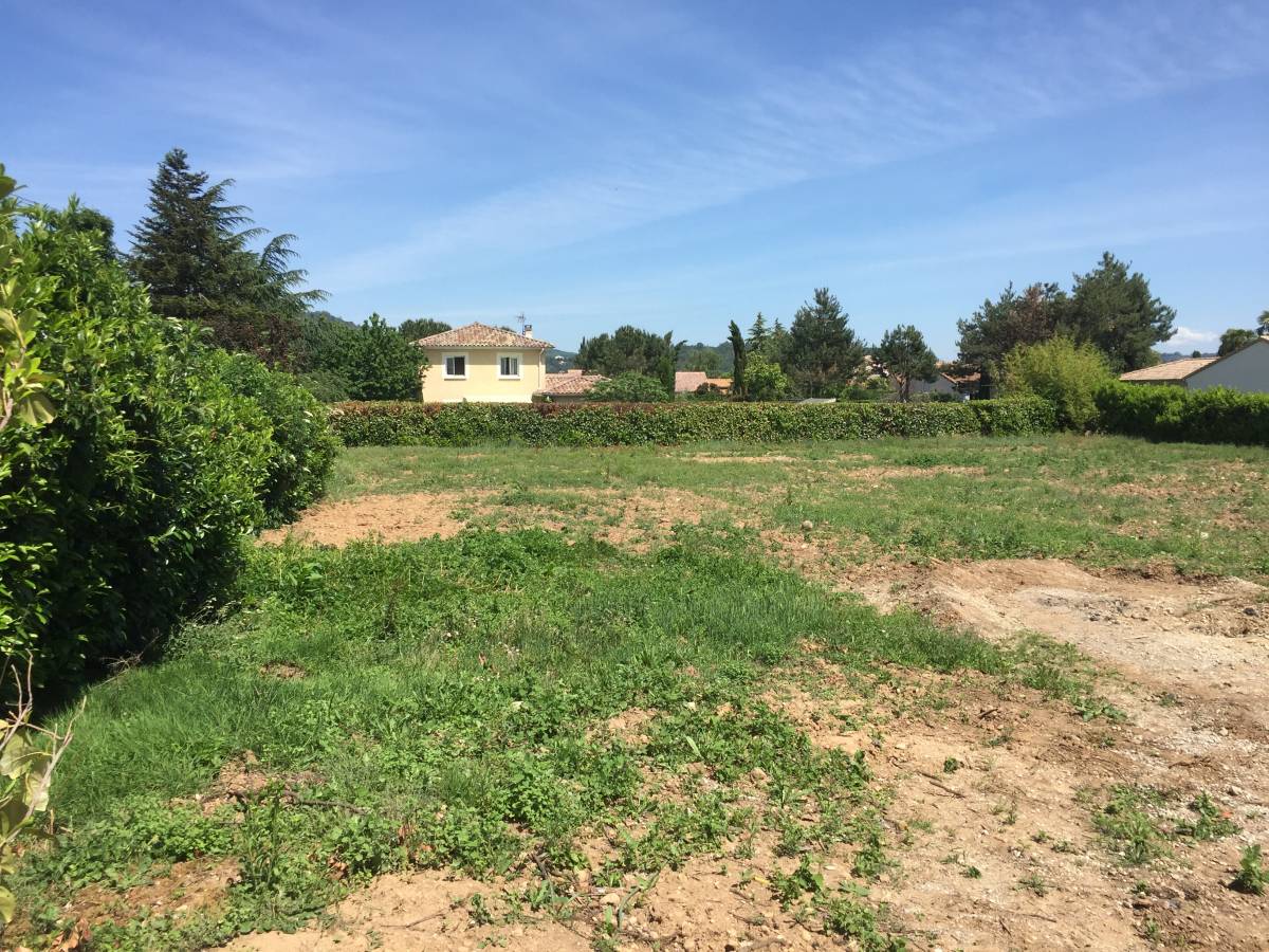 Mours-St-Eusebe, terrain à construire