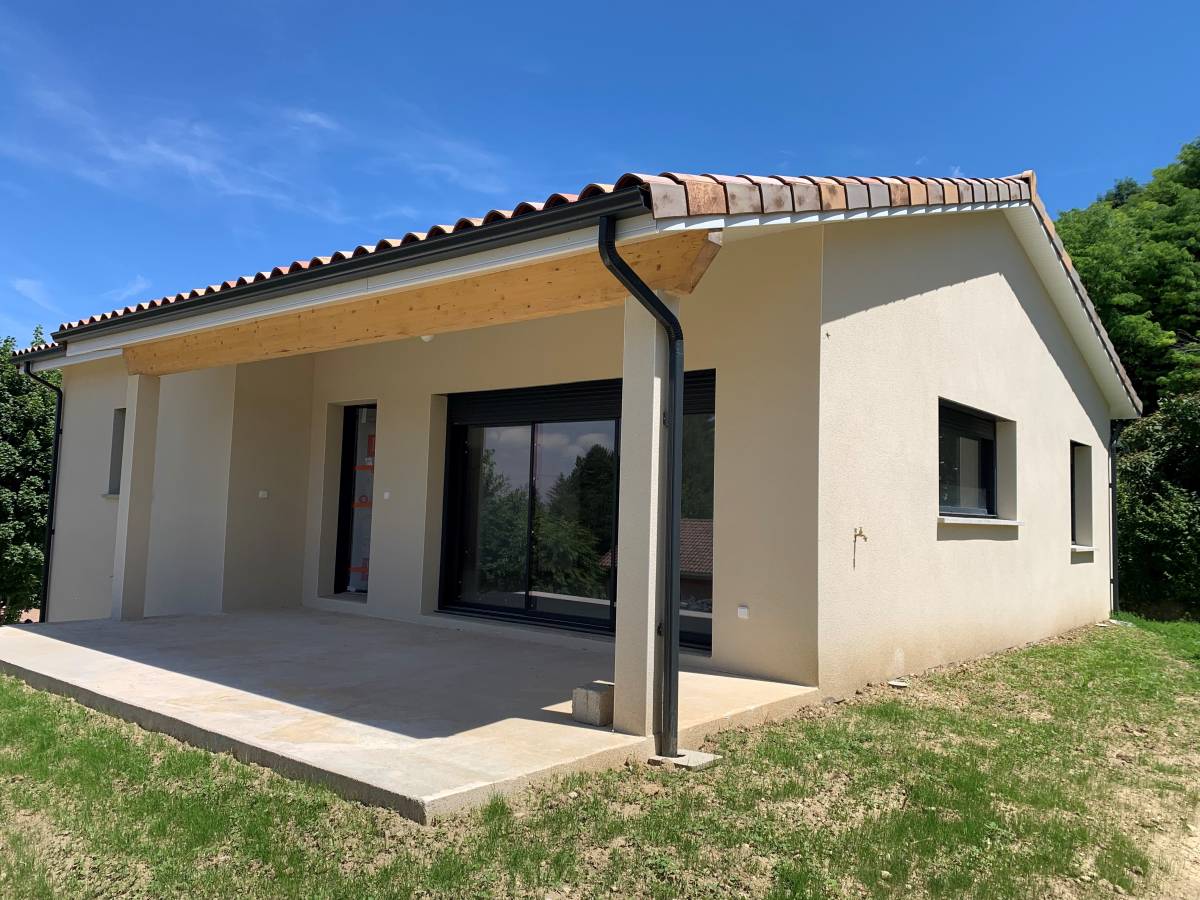 Maison à Peyrus